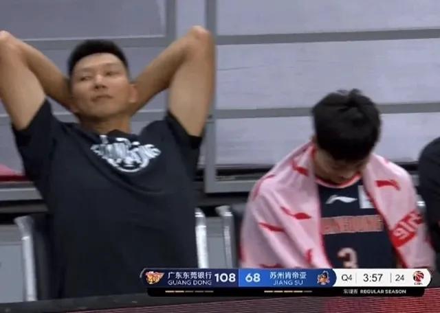 易建联在cba到2022年总得分是多少,易建联nba归来2011cba首秀对阵江苏