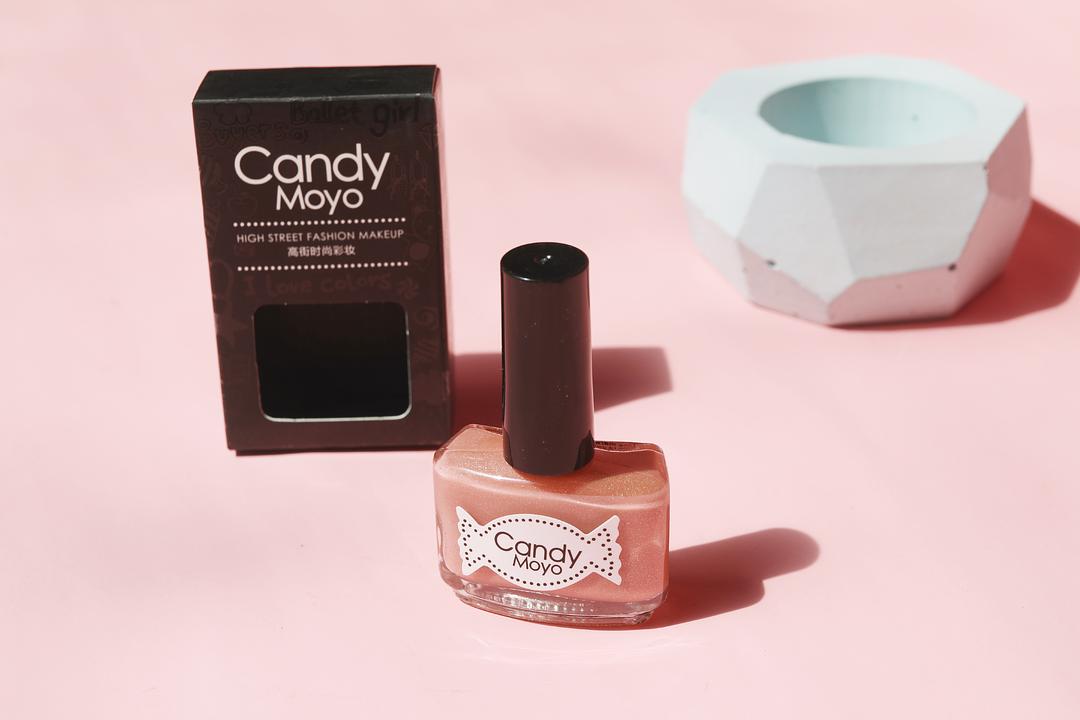 秋冬适合的指甲油颜色平价免烤,什么牌子的指甲油好用适合做美甲