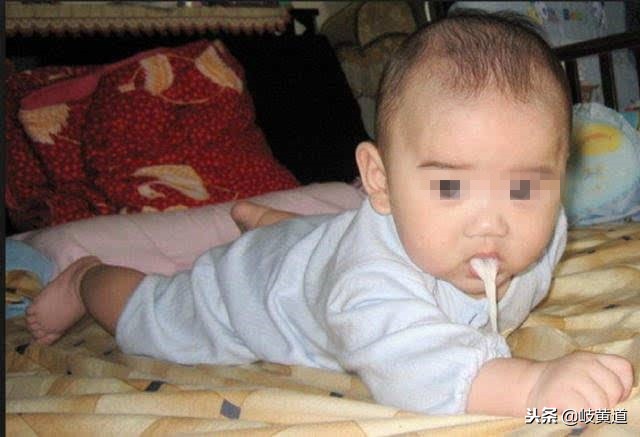 宝宝老是喷奶怎么办吃完就吐,宝宝总是吐奶用什么擦嘴好