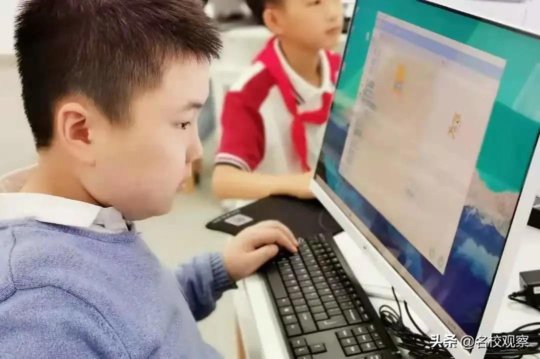 金牛、郫都、新都“三校儿童短兵友谊对抗赛”，成川外学子获佳绩