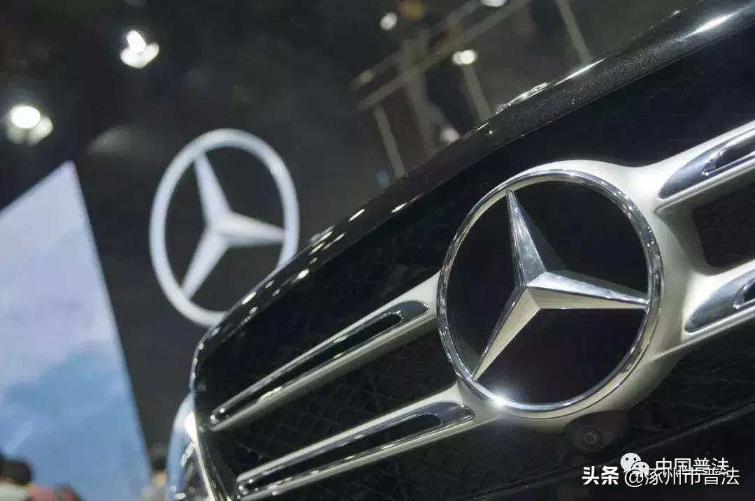 坐引擎盖女士维权事件真实情况,法制日报西安女车主判决