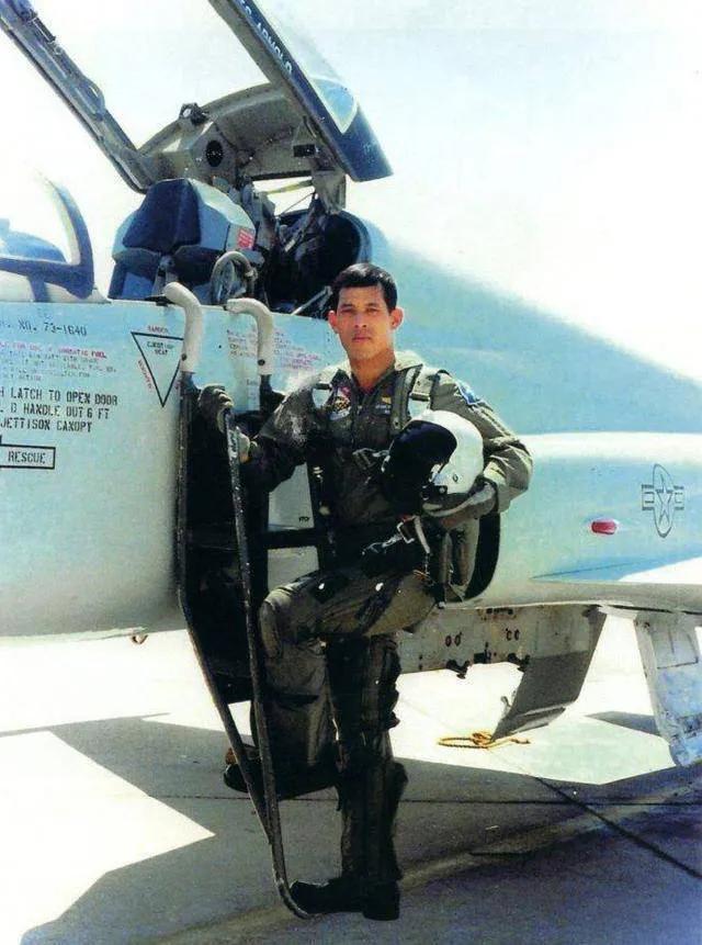 泰国国王是否是从古至今一个家族,泰国国王为什么疼爱小儿子