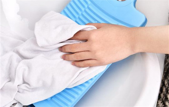 西瓜水弄到衣服上怎么洗干净,西瓜水弄白衣服上怎么洗干净