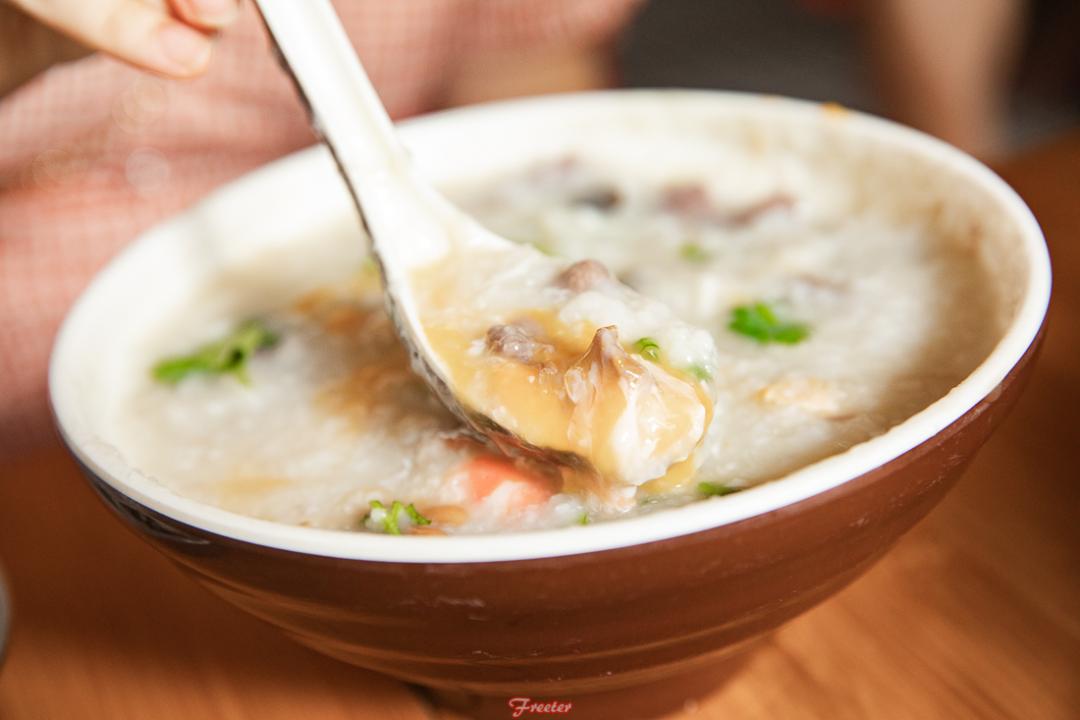 西门老街19元一碗的牛肉海鲜面，虽贵但好吃到勾魂