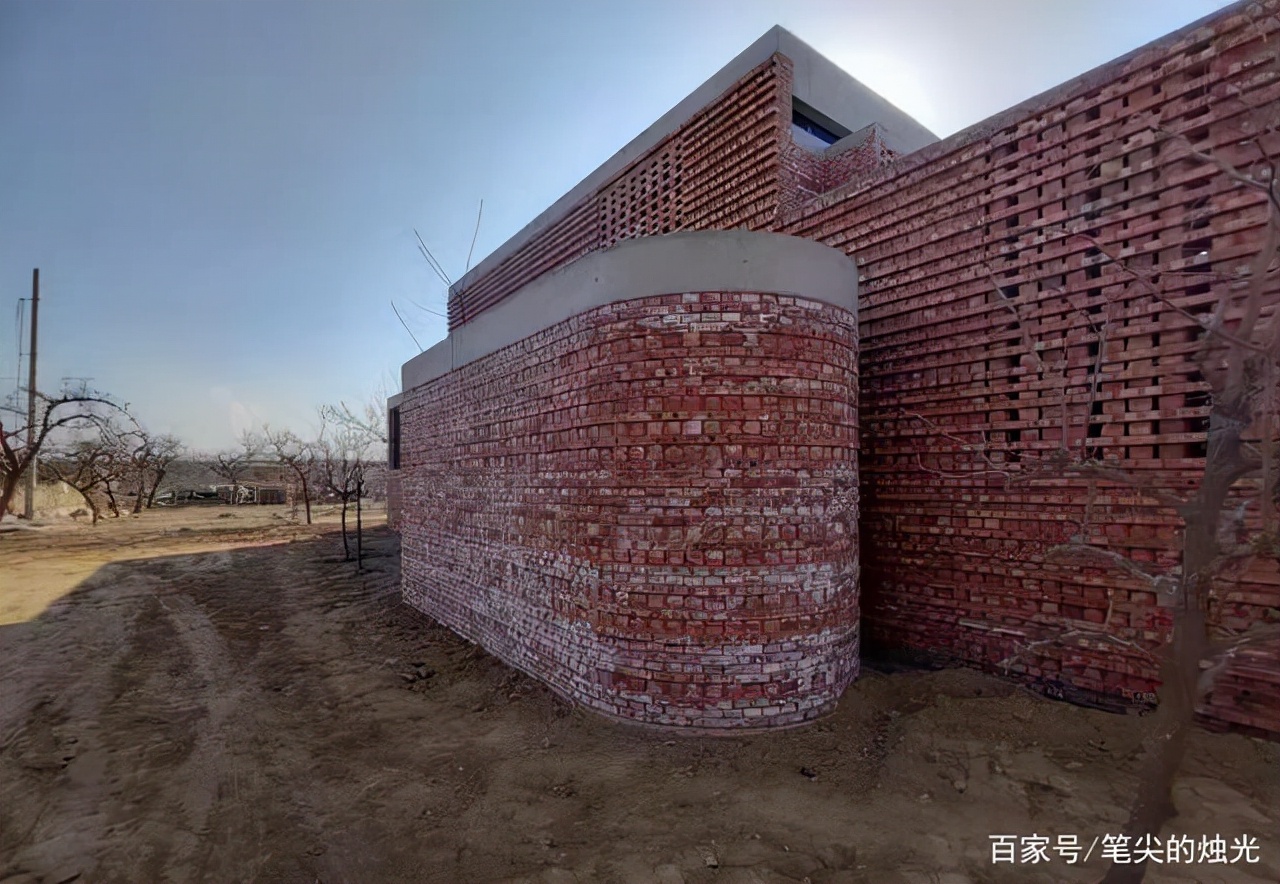 甘肃大爷房屋改造,红砖旧墙返碱改造