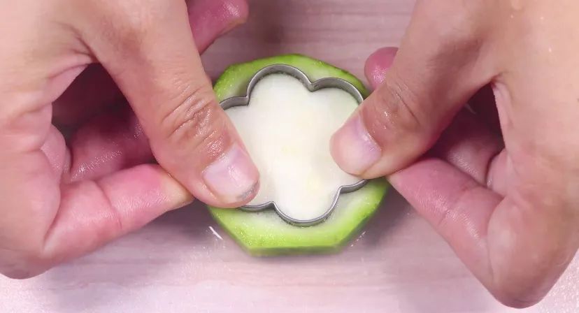 宝宝不吃菜只吃肉怎么解决,宝宝只吃肉和菜不吃米饭可以吗