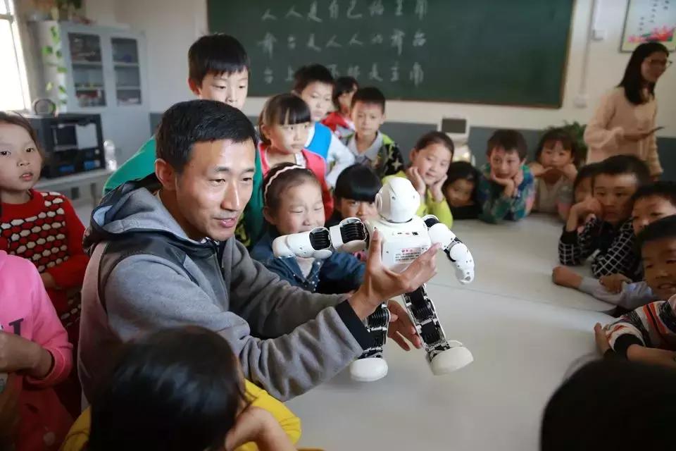 80后校长,80后校长教育故事