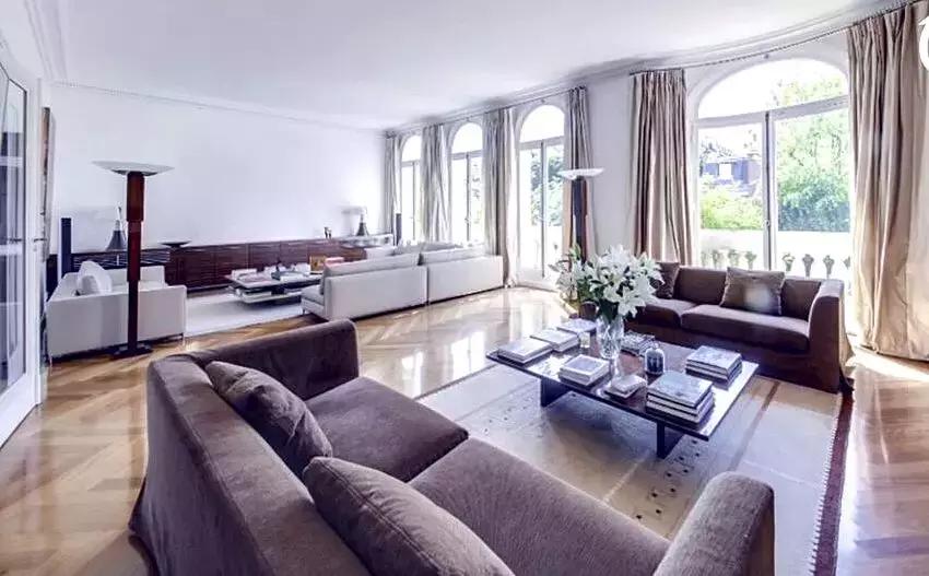 足球巨星c罗的别墅,梅西豪宅c罗豪宅