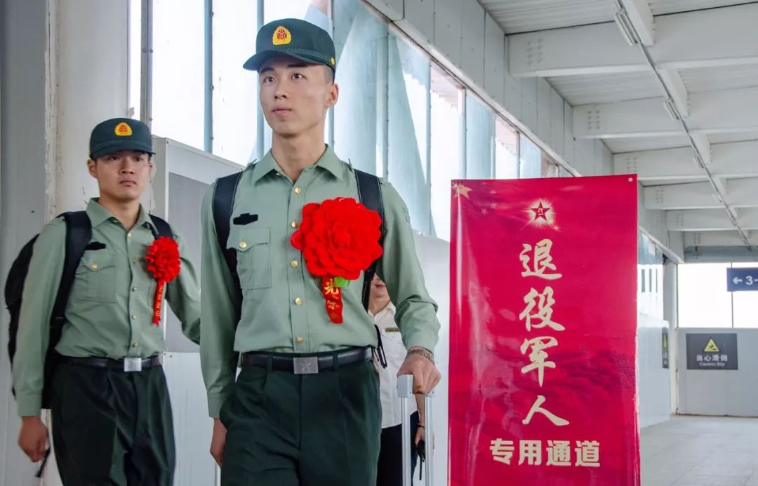 部队接兵仪式,激动人心的送兵仪式