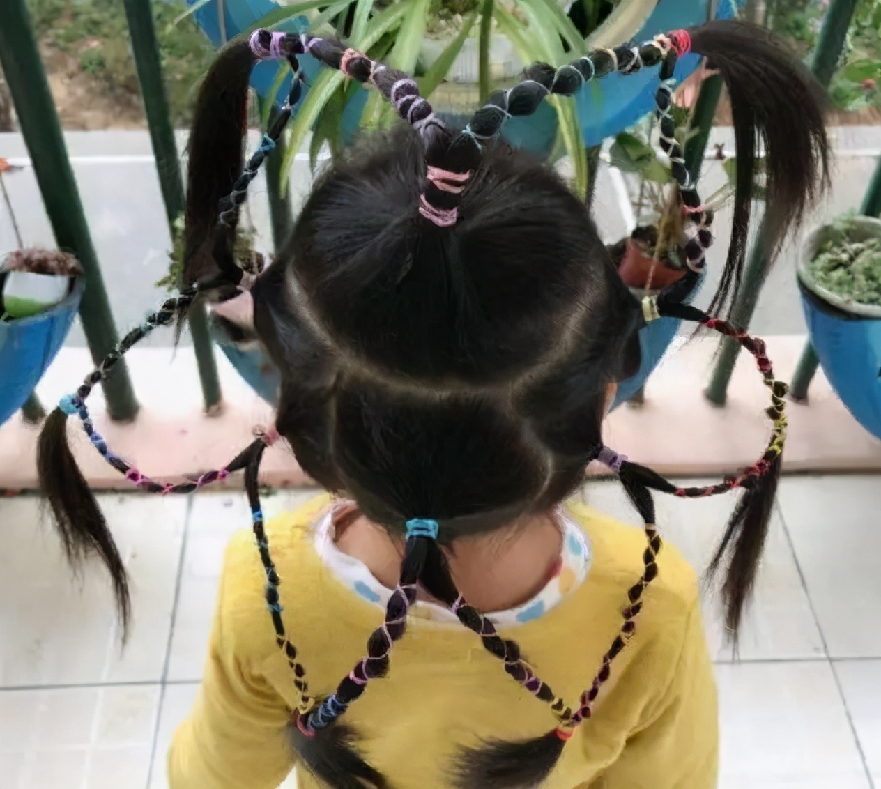 这些小孩的发型，你见都没见过