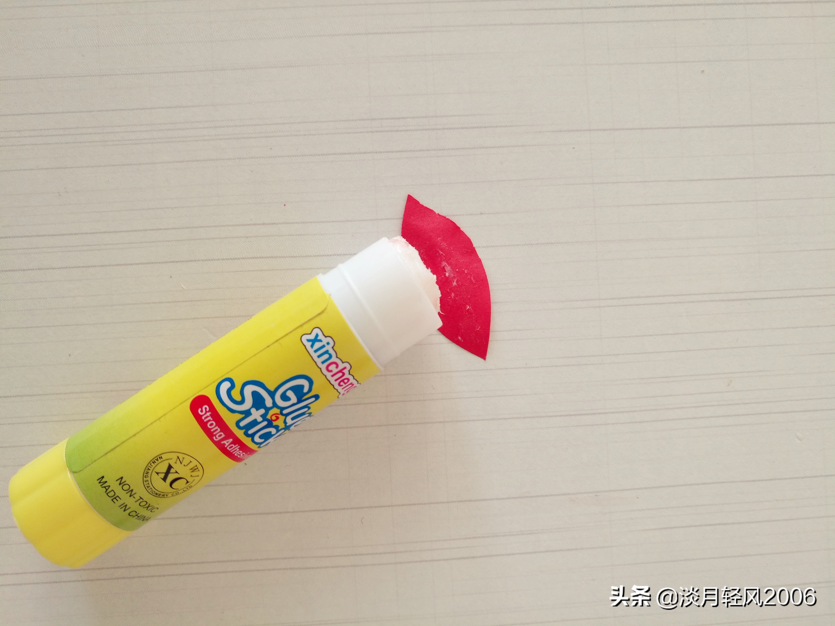 适合幼儿做的简单新年手工贺卡,可以用硬卡纸做的手工贺卡