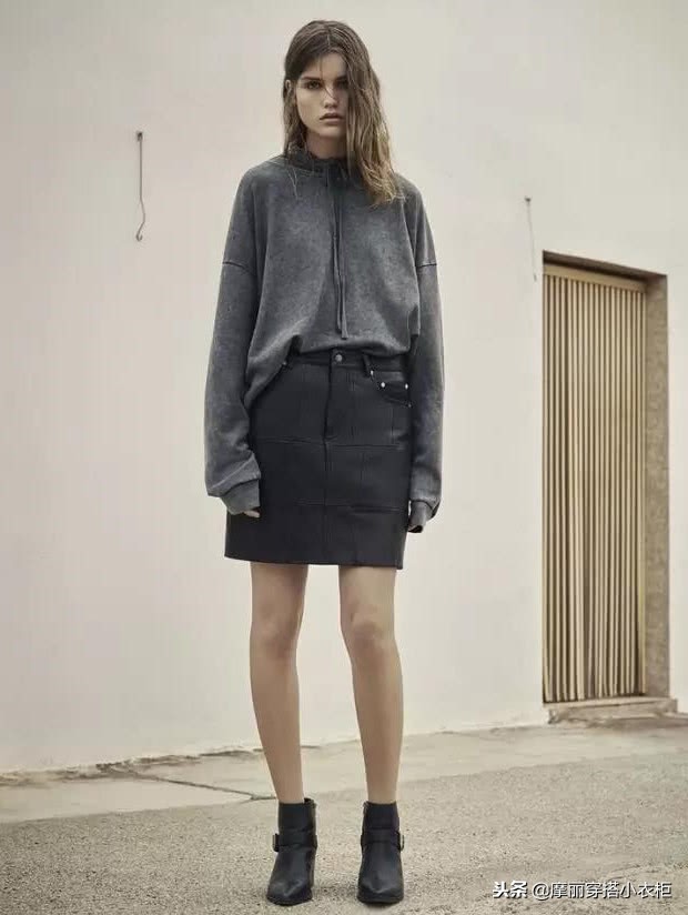 灰色卫衣怎么穿搭最好看,灰色卫衣如何搭出高级感
