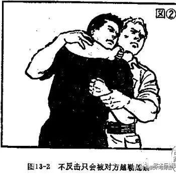 被人骑着掐脖子怎么办,被人掐住脖子该如何摆脱