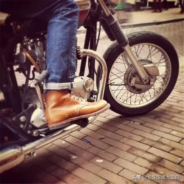 适合年轻人穿男靴,男生轻熟男靴