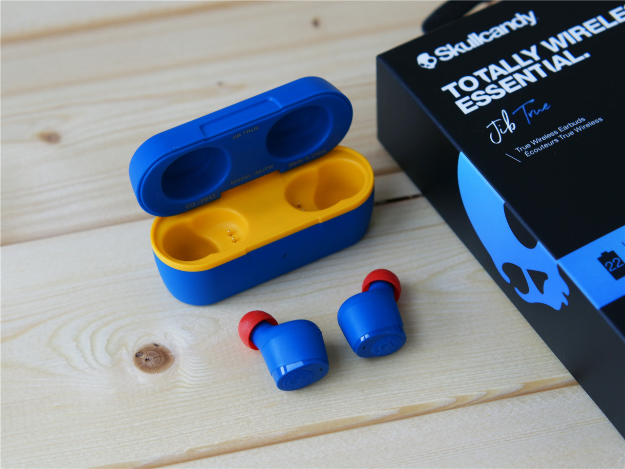 SkullcandyHESHEVO无线头戴蓝牙耳机,骷髅头吉布豆蓝牙耳机测评