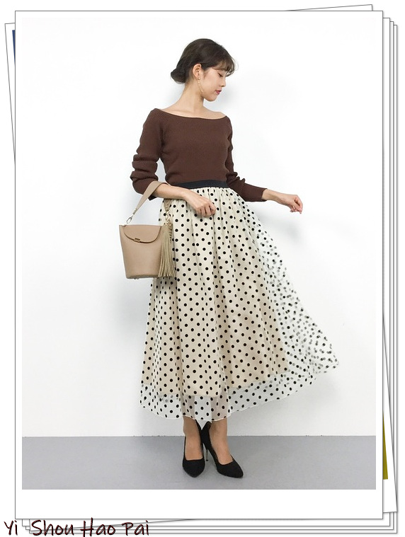 即将流行的法式波点裙,今年流行波点连衣裙吗