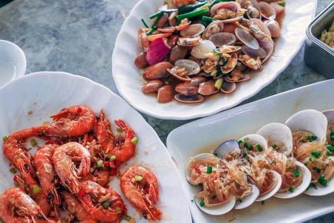 一个人在海边玩一天,一个人在海边怎么玩