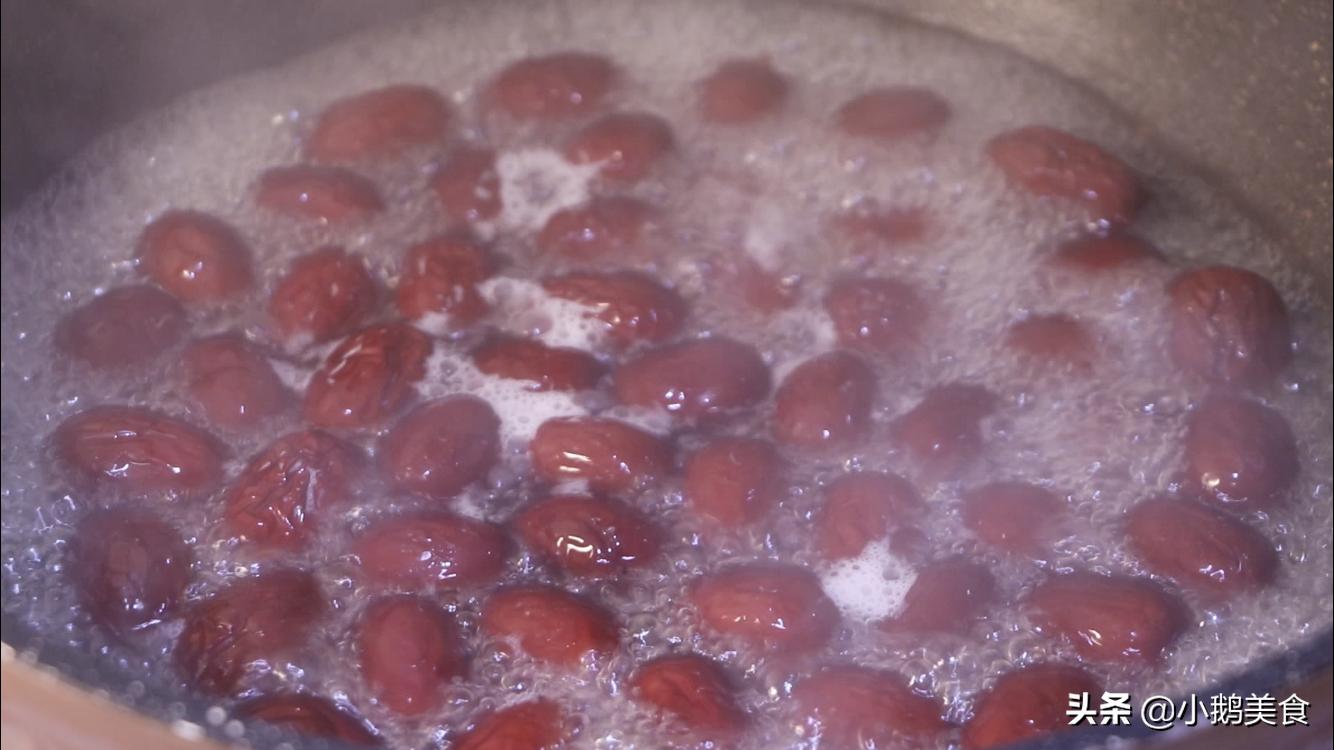 松软香甜的红枣糕一次就成功,无油低糖红枣糕怎么做