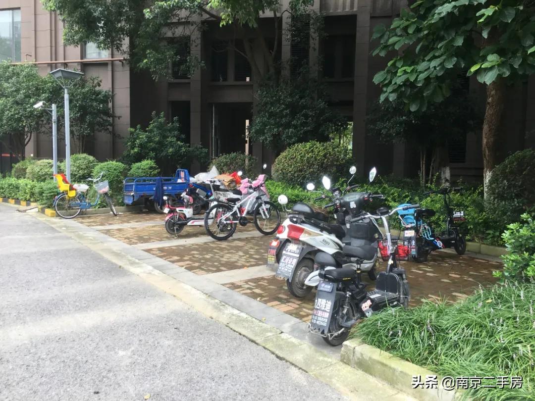 不降反涨的小区,不涨反跌的房子