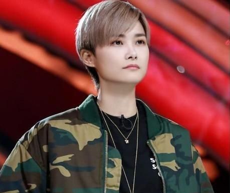 脖子短的女生适合什么发型图片,适合小圆脸短脖子的发型有哪些