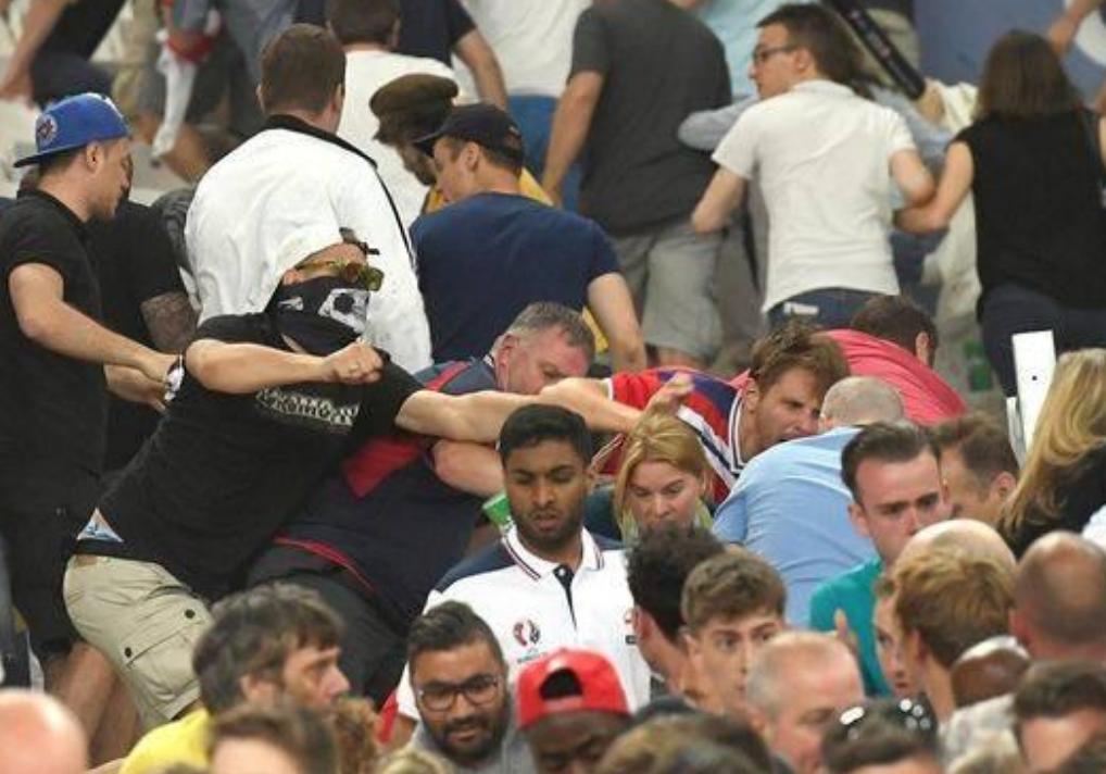 扎哈罗娃霸气回怼bbc,扎哈罗娃bbc