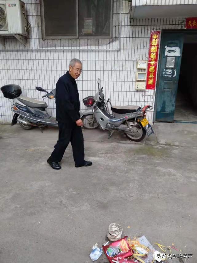 为老爷子爱国精神点赞,为民族英雄点赞图片