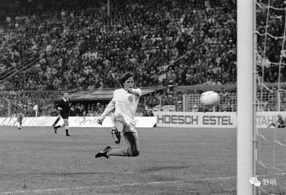 克鲁伊夫执教理念,克鲁伊夫的理论