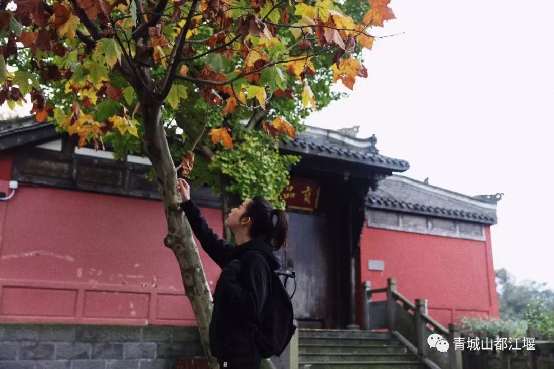 在古村落拍照怎么摆姿势好看,在古堰拍照姿势