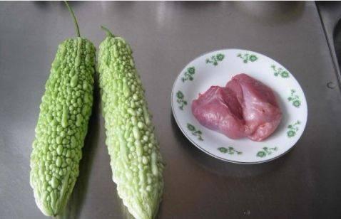 苦瓜炒肉好不好吃,苦瓜炒肉不焯水行吗