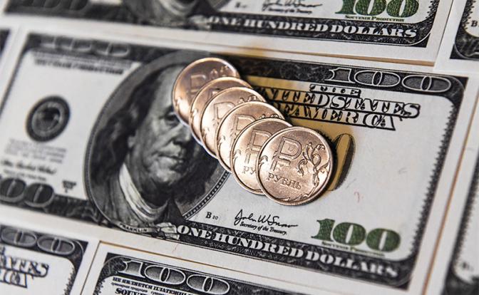 俄罗斯卢布具备反弹条件吗,俄罗斯卢布暴跌百分之60是哪一年