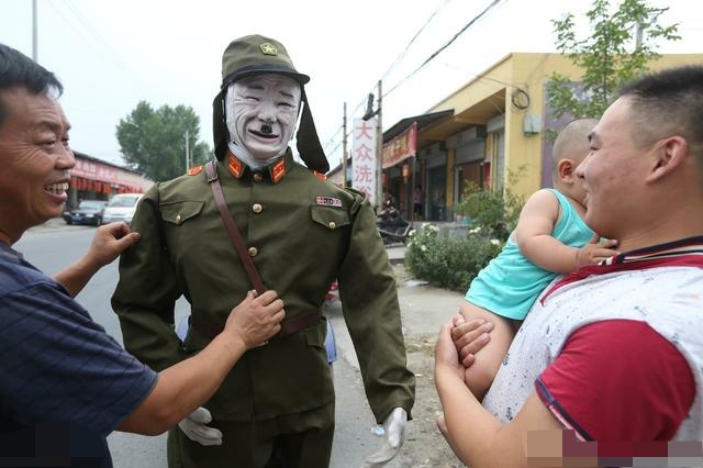 鬼子拉车机器人,大爷制作日本鬼子手拉车
