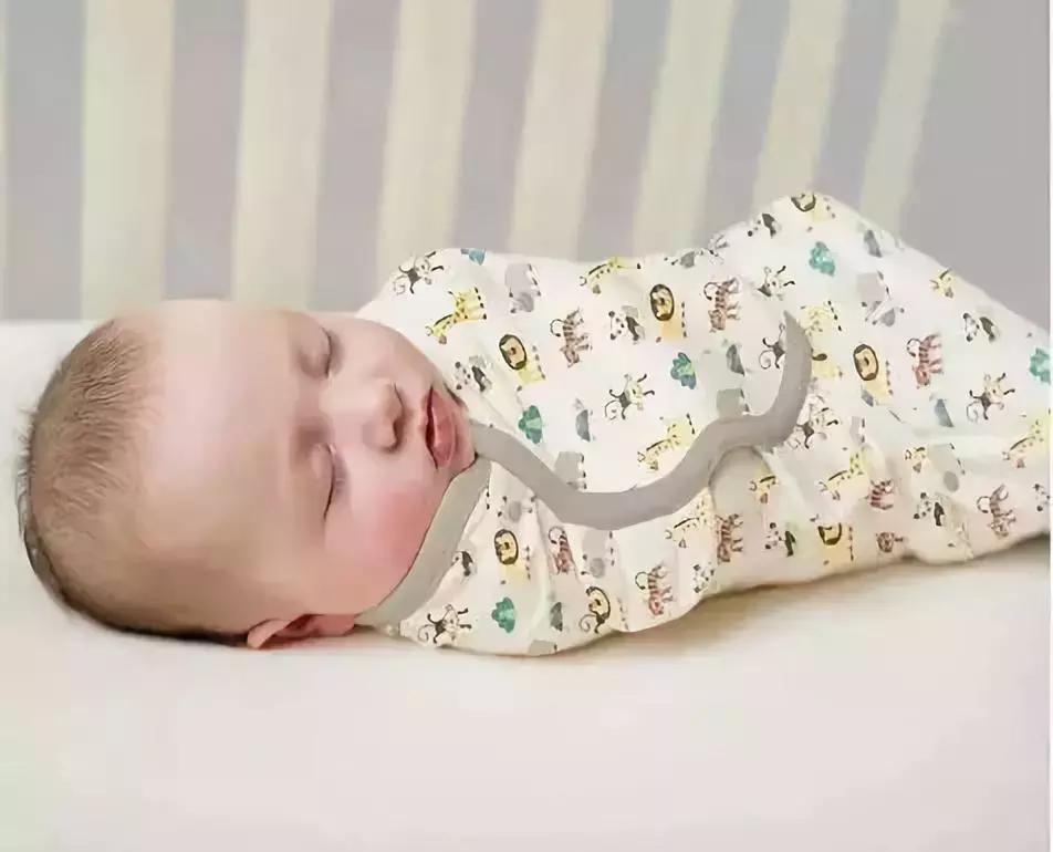 新生儿憋气小腿乱蹬是什么情况,新生儿憋气发力憋得满脸通红