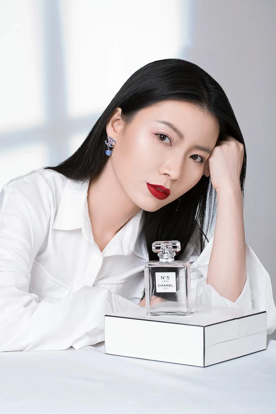 香奈儿五号之水清新花香,你身上的香水味是哪首歌的歌词