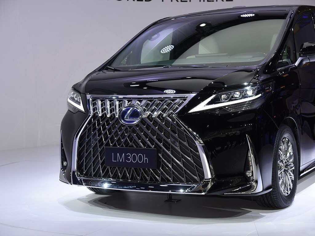 现在这车有什么优惠,这款车加价30万可以提走吗