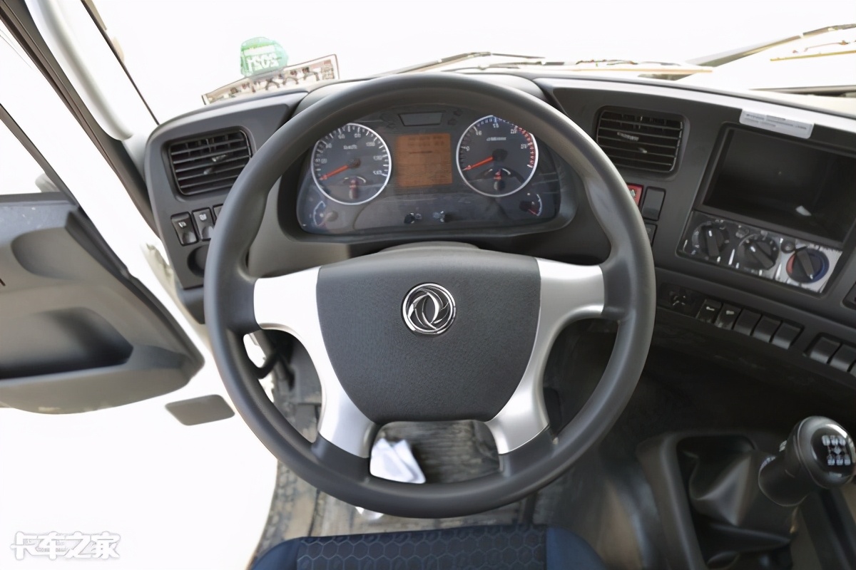 340马力配10挡箱，中短途运输利器，详解东风天龙4x2重卡