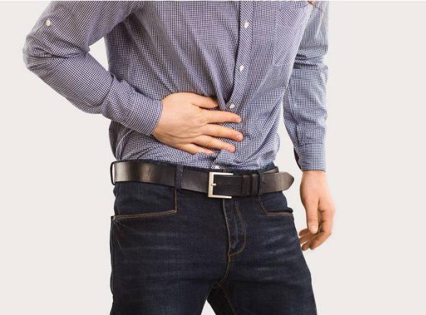 怎么判断痣是癌变还是普通痣,皮肤上长红痣要当心是肝病的征兆