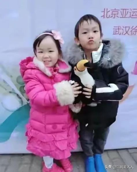 翻版马蓉王宝强,王宝强离婚后带女儿生活