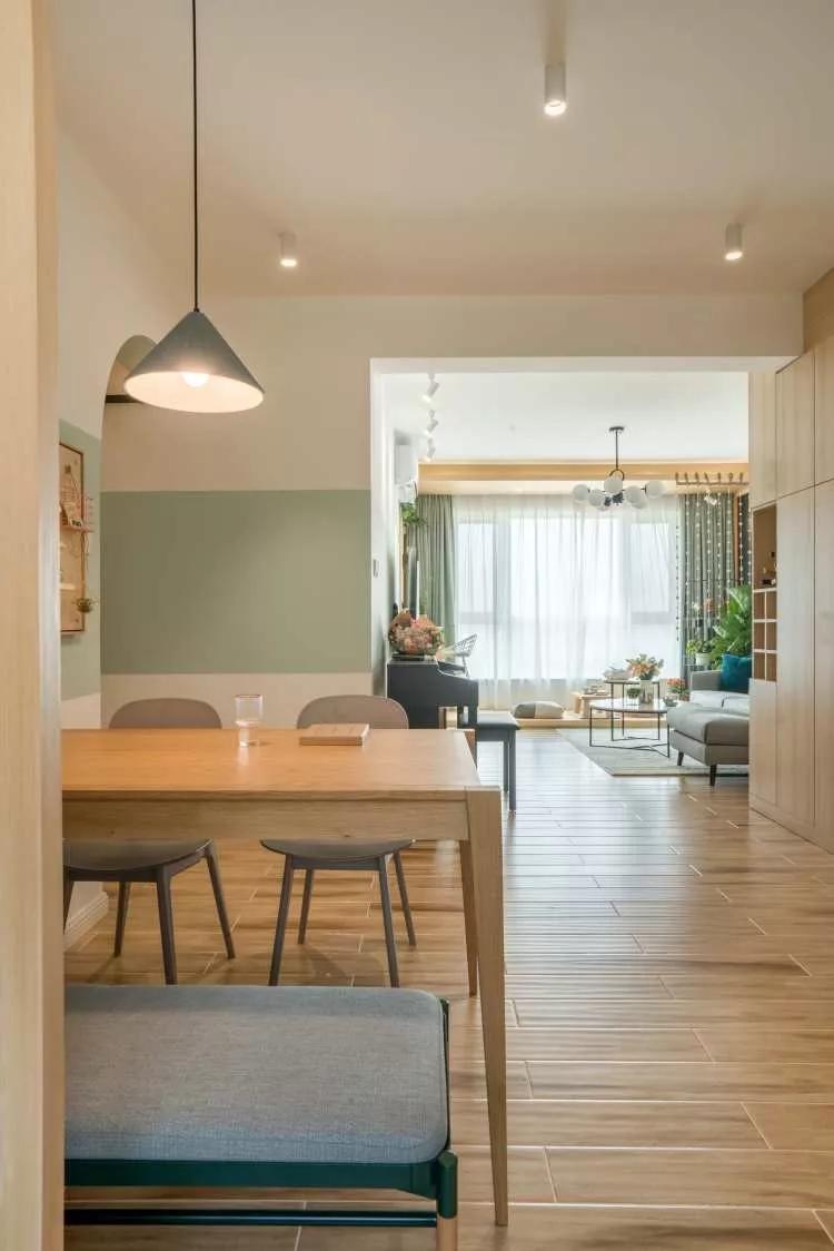 闺蜜家装的可真舒坦！大阳角玄关柜客厅装个假阳台，一进门就爱了