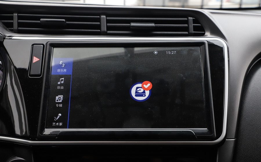 飞度8万左右,新车指导价85800的18款飞度