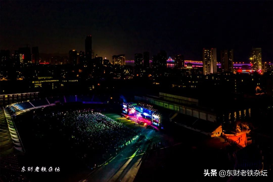 梦幻光雾山夜景演出,梦幻光影星空馆