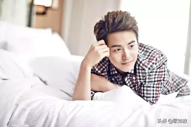 我删除了10年前MP3里的歌，却依旧忘不了你