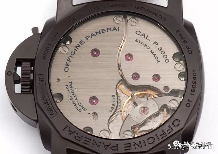 流行白陶瓷手表吗,陶瓷手表和钢表哪个好