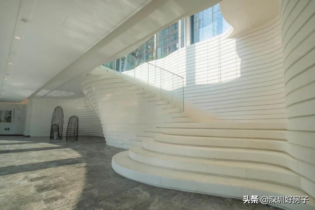 深圳现代化住宅,当传统装修遇到智能家居