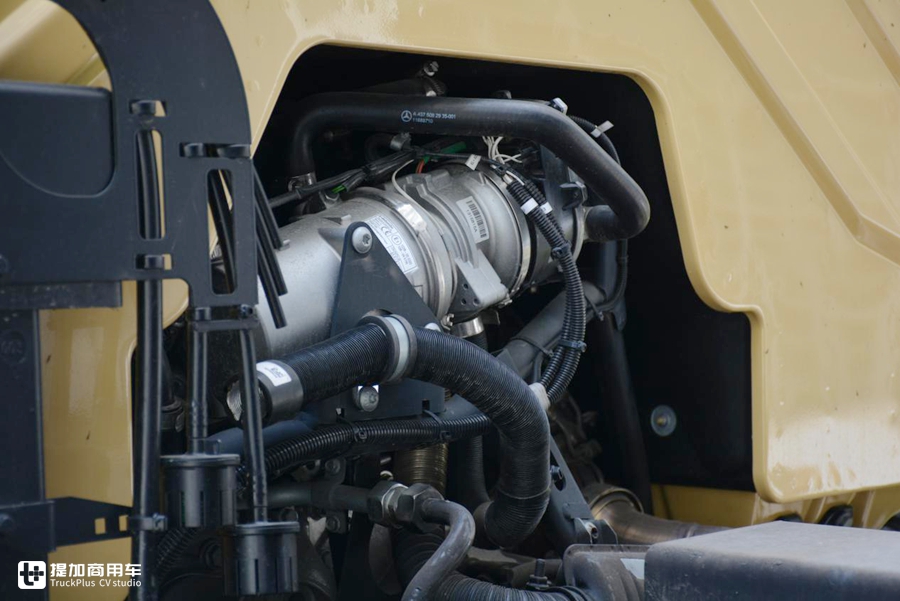 东风越野房车2021款乌尼莫克u5000,全时四驱乌尼莫克越野房车