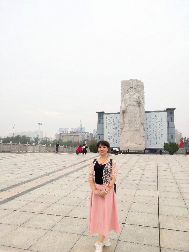 澶氬鏈堜寒濂楄,澶氬鏈堜寒闃靛