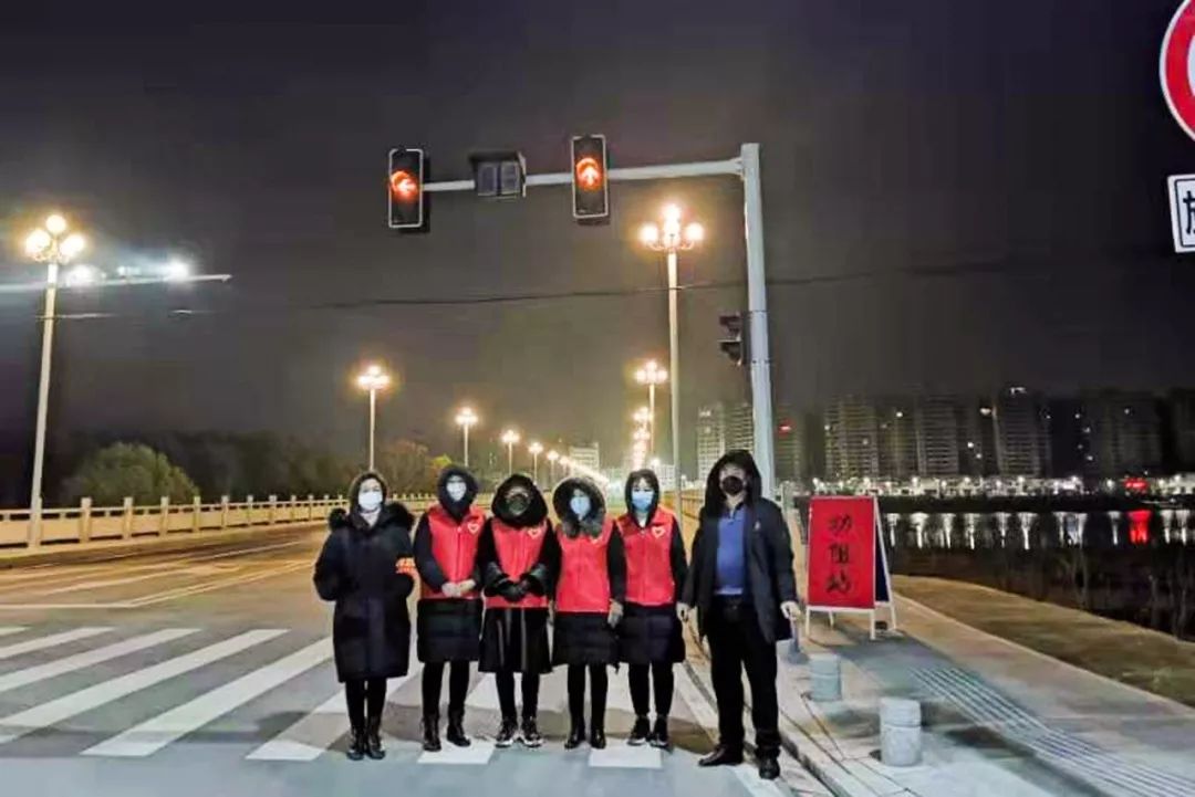 封城11日，武汉众生图