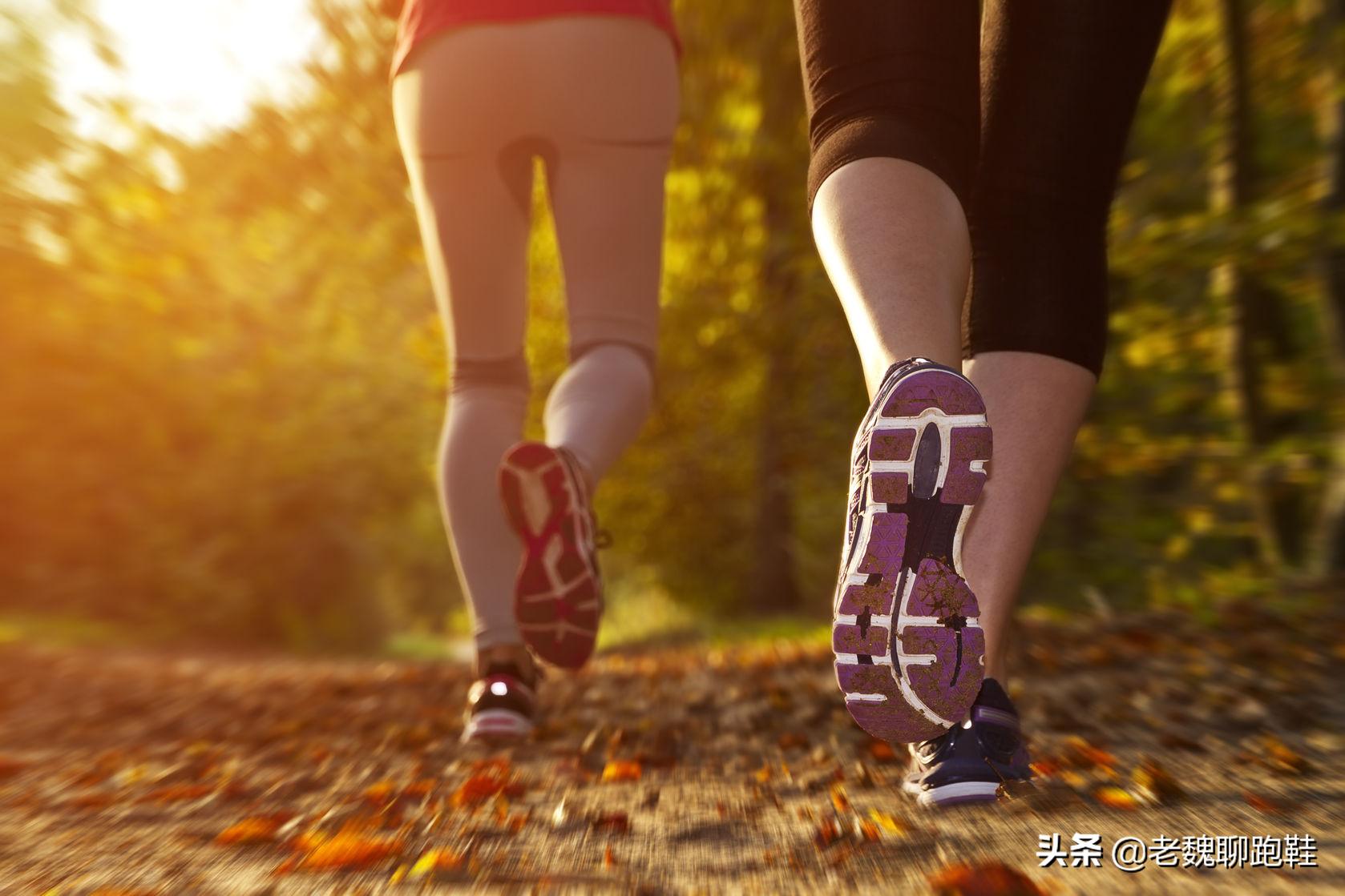 平价跑鞋学生党100-200,安踏适合跑800米的平价跑鞋