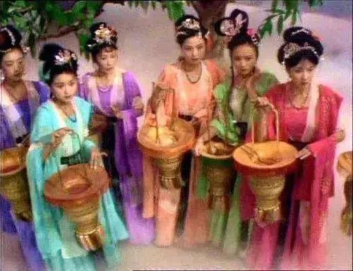 西游蟠桃会为啥不请菩提祖师,西游记蟠桃会众神朝拜玉帝