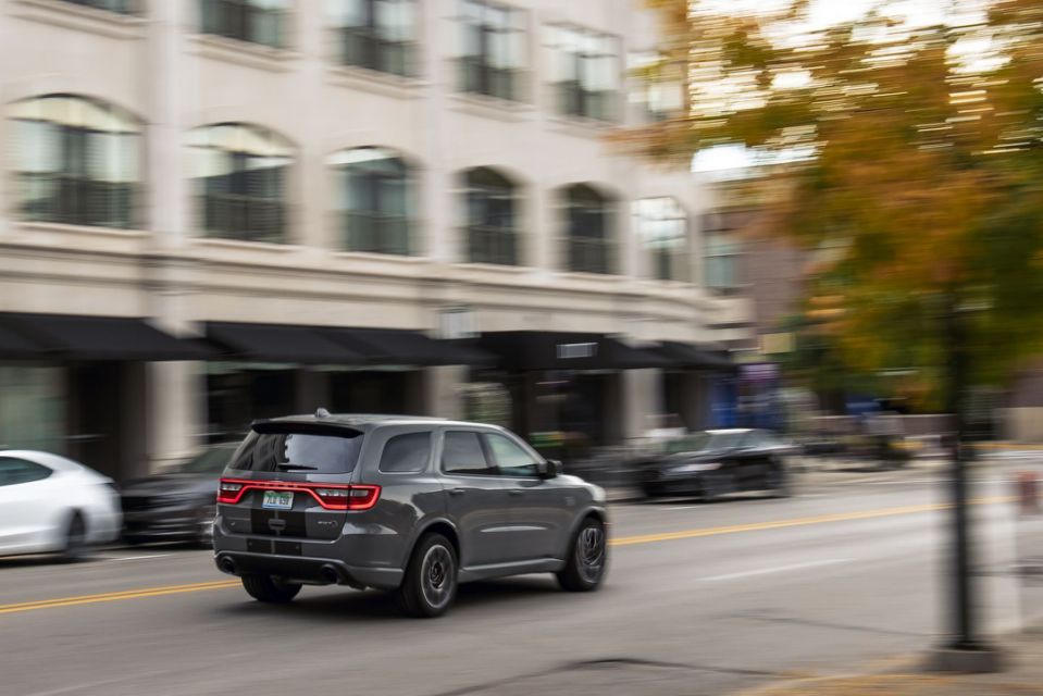 2023款道奇杜兰戈srtsuv落地价,道奇杜兰戈srt6.2v8717匹