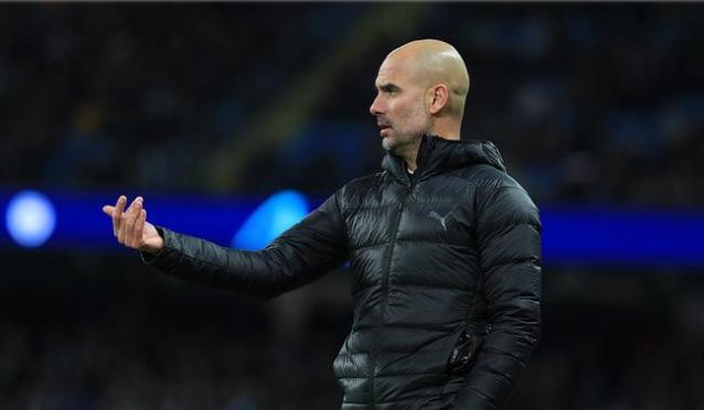 曼城打赢利物浦曼联球迷的反应,曼城攻打安菲尔德